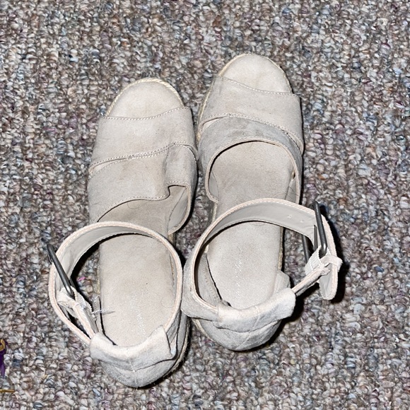 Platform wedge sandals - Picture 3 of 4